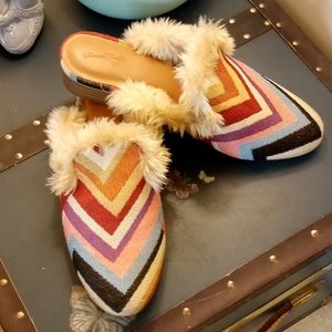 Fur mule slides